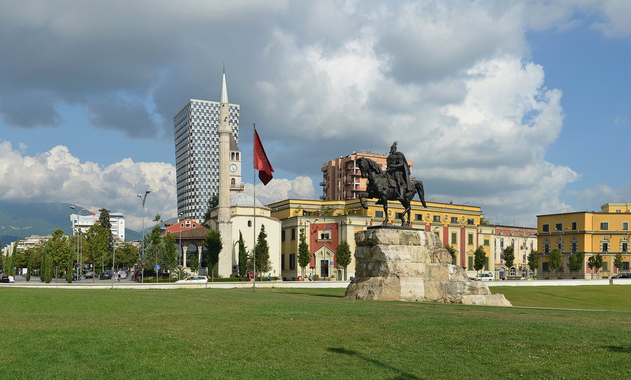 Plaza Skanderbeg de Tirana